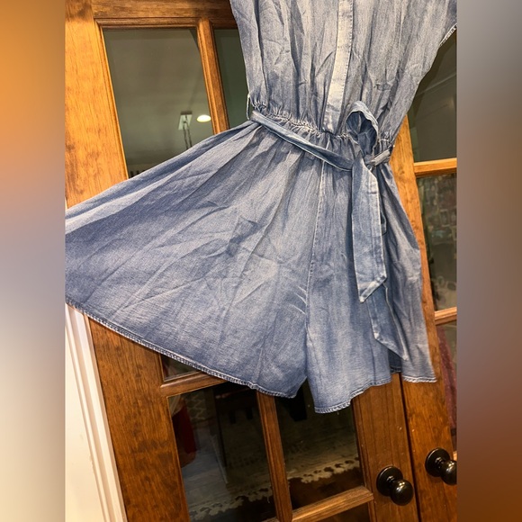 EUC She‎ & Sky Size Large Denim Blue Women's Flowy Romper - Picture 7 of 11